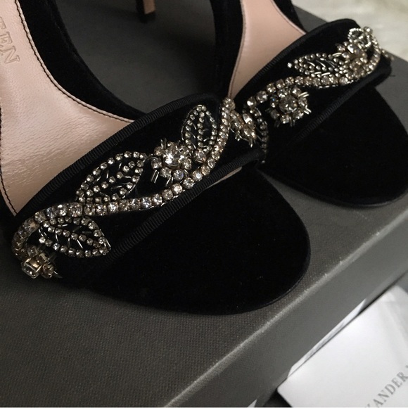 NIB Alexander McQueen Velvet Grosgrain Trim Crystal Embellished Sandals - Picture 12 of 16